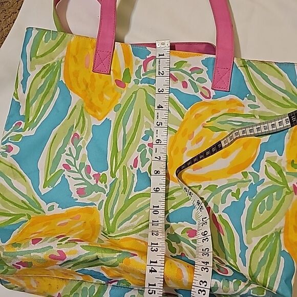 Lilly pulitzer for Estee lauder tote - Picture 7 of 8